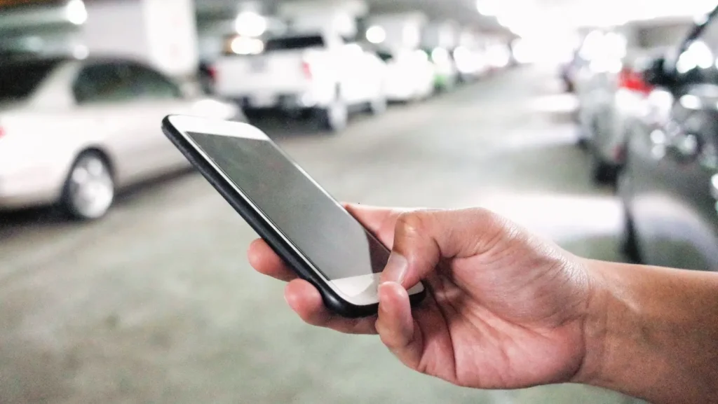 A Glendale rideshare accident lawyer discussing a legal claim with an injured client after a rideshare accident