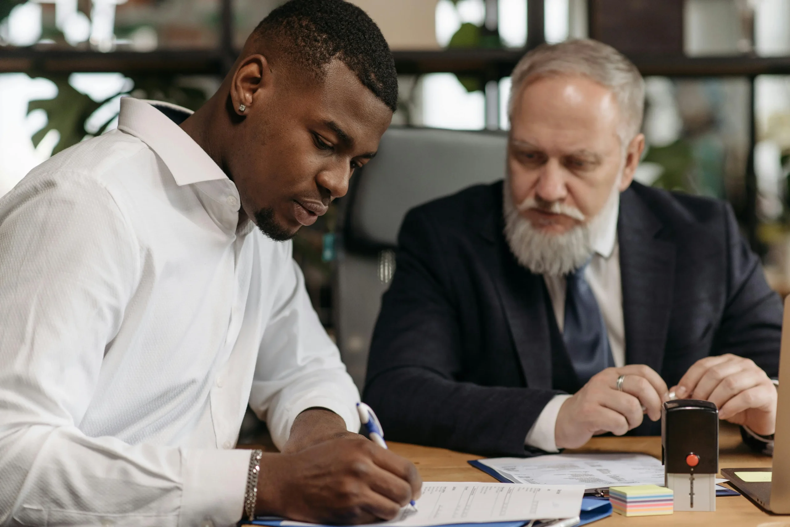 Car accident lawyer in La Canada Flintridge offering free consultation for injury victims seeking compensation.